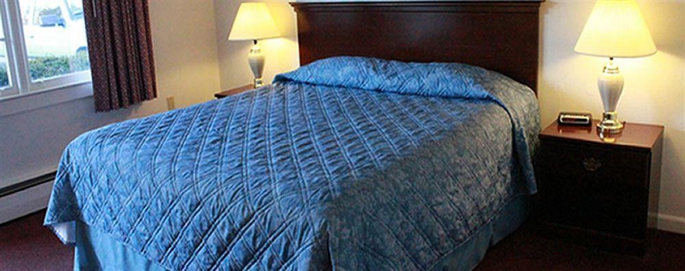 פיטספילד Berkshire Inn מראה חיצוני תמונה