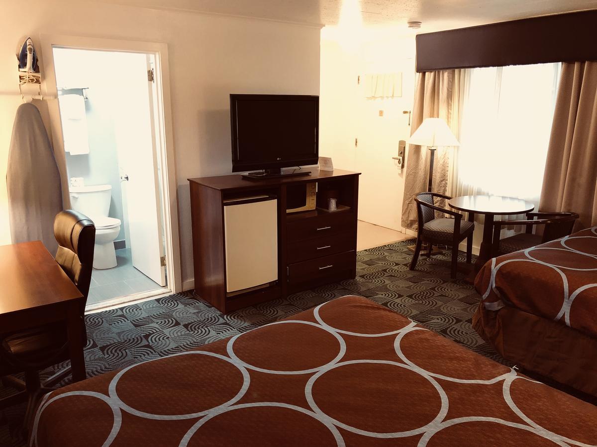 פיטספילד Berkshire Inn מראה חיצוני תמונה